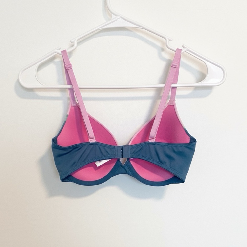 PINK Victoria's Secret Pink and Blue Ombre Bra - Picture 2 of 3